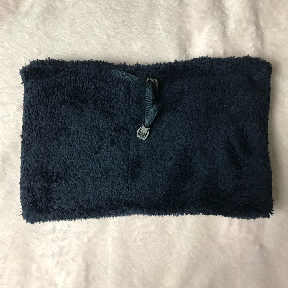 ✨✨5/$10✨✨WOMEN'S Blue Adjustable INFINITY SCARF NECKWARMER NWOT - Picture 2 of 5